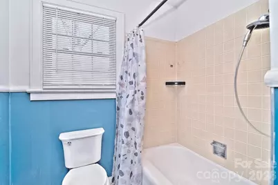 936 23rd Avenue NE, Hickory, NC 28601 - Photo 17