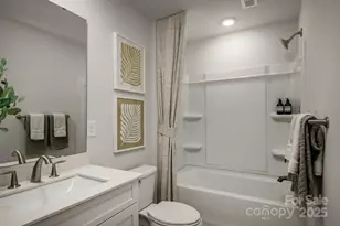 9400 Munsing Dr, Charlotte, NC 28269 - Photo 9