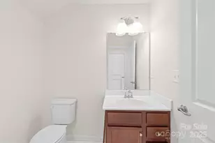 1304 Queen Lyon Ct, Charlotte, NC 28205 - Photo 21