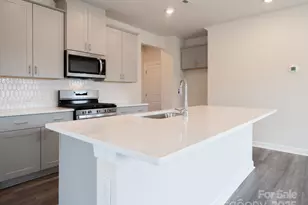 1212 31st St NE, Conover, NC 28613 - Photo 3