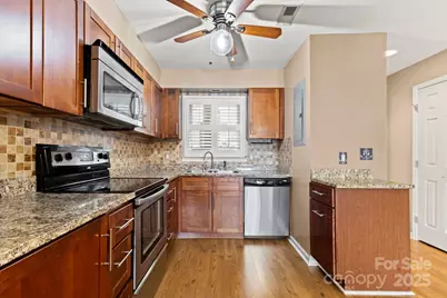 9801 Emerald Point Drive Unit #2, Charlotte, NC 28278 - Photo 7