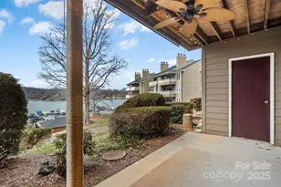9801 Emerald Point Dr, Charlotte, NC 28278 - Photo 17