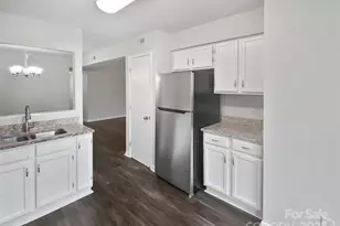 6041 Pinebark Ct, Charlotte, NC 28212 - Photo 13