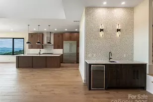 24 S Watchman Dr, Hendersonville, NC 28791 - Photo 9