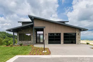 24 S Watchman Dr, Hendersonville, NC 28791 - Photo 43