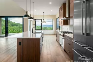 24 S Watchman Dr, Hendersonville, NC 28791 - Photo 17