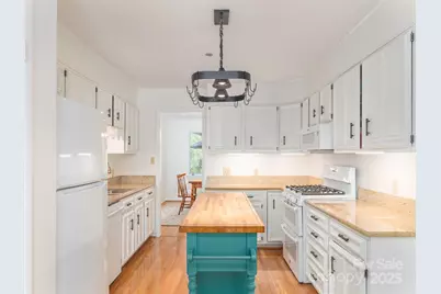 208 Crowfields Drive, Asheville, NC 28803 - Photo 9