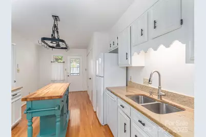 208 Crowfields Drive, Asheville, NC 28803 - Photo 11