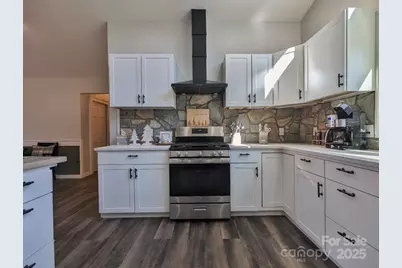 600 Pinewood Drive, Waynesville, NC 28786 - Photo 19