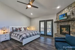 600 Pinewood Dr, Waynesville, NC 28786 - Photo 27