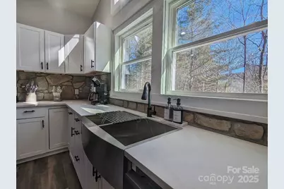 600 Pinewood Drive, Waynesville, NC 28786 - Photo 23