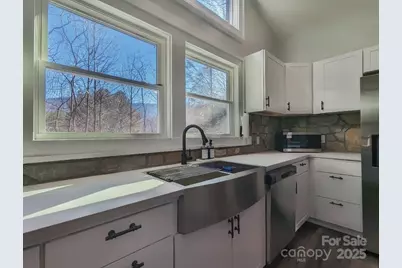 600 Pinewood Drive, Waynesville, NC 28786 - Photo 21