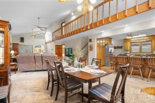 3910 6th St NW, Hickory, NC 28601 - Photo 9