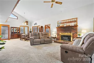 3910 6th St NW, Hickory, NC 28601 - Photo 17