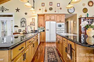 60 E Valley View Dr, Marion, NC 28752 - Photo 19