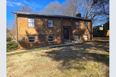 5636 Sandhurst Road, Hickory, NC 28602 - Photo 1