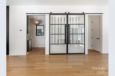 2832 Arcadia Avenue, Charlotte, NC 28209 - Photo 9