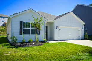 842 Adelston Ln, Asheville, NC 28804 - Photo 3