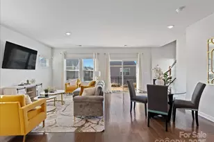 571 Palmarosa St, Fort Mill, SC 29715 - Photo 5