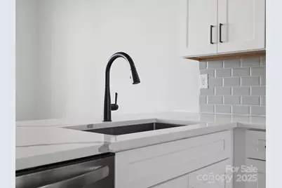 1122 Pegram Crossing Drive, Charlotte, NC 28205 - Photo 7