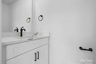 1122 Pegram Crossing Dr, Charlotte, NC 28205 - Photo 39