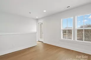 1122 Pegram Crossing Dr, Charlotte, NC 28205 - Photo 33