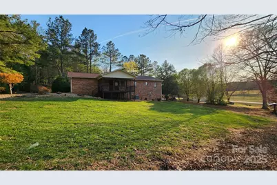 2076 Jay Clark Road, Morganton, NC 28655 - Photo 3