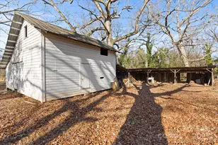 2948 W Main St, Claremont, NC 28610 - Photo 37