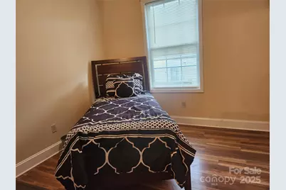 979 W Chapel Road, Asheville, NC 28803 - Photo 13