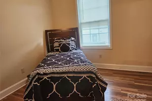 979 W Chapel Rd, Asheville, NC 28803 - Photo 13