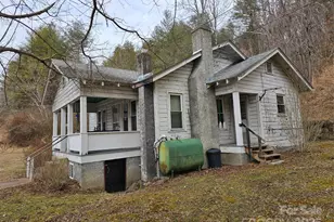 1820 Grapevine Rd, Marshall, NC 28753 - Photo 7