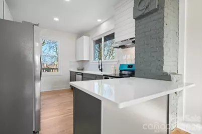 49 8th Street SE, Hickory, NC 28602 - Photo 15