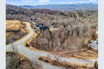 1509 Summit Hill Road, Hendersonville, NC 28791 - Photo 27