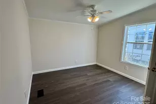 436 Riverwind Dr, Hendersonville, NC 28739 - Photo 7