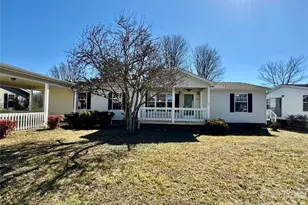 436 Riverwind Dr, Hendersonville, NC 28739 - Photo 1