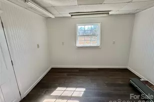 436 Riverwind Dr, Hendersonville, NC 28739 - Photo 15