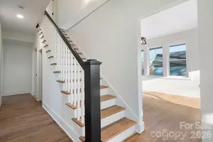 49 8th St SE, Hickory, NC 28602 - Photo 5