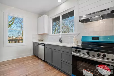 49 8th Street SE, Hickory, NC 28602 - Photo 15