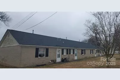 1015 E Airline Avenue, Gastonia, NC 28054 - Photo 1