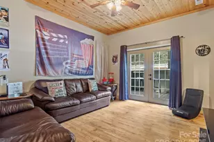 35 Land's End Dr, Burnsville, NC 28714 - Photo 23