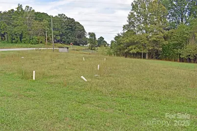 3624 Hickory Lincolnton Highway, Newton, NC 28658 - Photo 3