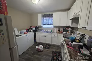 1021 E Airline Ave, Gastonia, NC 28054 - Photo 3