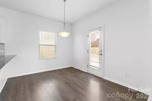 9022 Colwick Hill Ln, Charlotte, NC 28215 - Photo 13