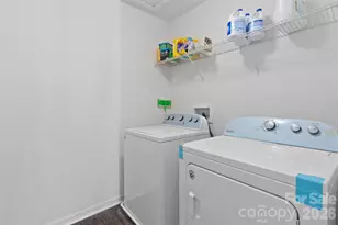 9022 Colwick Hill Ln, Charlotte, NC 28215 - Photo 17