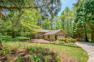 138 Woodhaven Dr, Hendersonville, NC 28739 - Photo 1