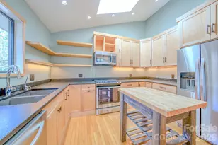 138 Woodhaven Dr, Hendersonville, NC 28739 - Photo 5