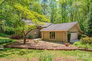 138 Woodhaven Dr, Hendersonville, NC 28739 - Photo 3