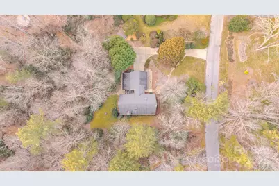 138 Woodhaven Drive, Hendersonville, NC 28739 - Photo 33