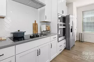 2635 W Trade St, Charlotte, NC 28208 - Photo 5