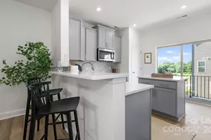 2635 W Trade St, Charlotte, NC 28208 - Photo 5